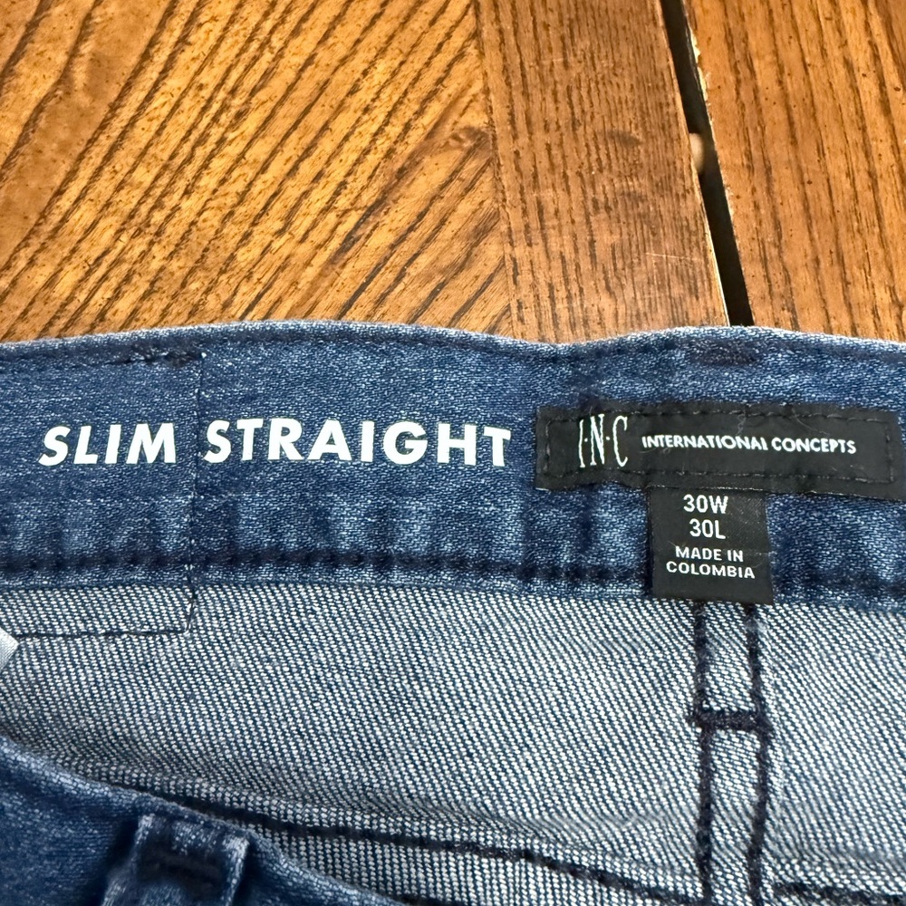 MENS INC Slim Straight Leg Comfort Stretch Jeans. NWT . Size 30”/30”. - Picture 6 of 6